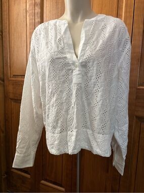 Madewell Medium Cream Eyelet Popover Long Sleeves V-Neck Semi-Sheer Top